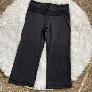 Lululemon Groove Crop Leggings Women’s Size 4 Gray Black Active Stretch